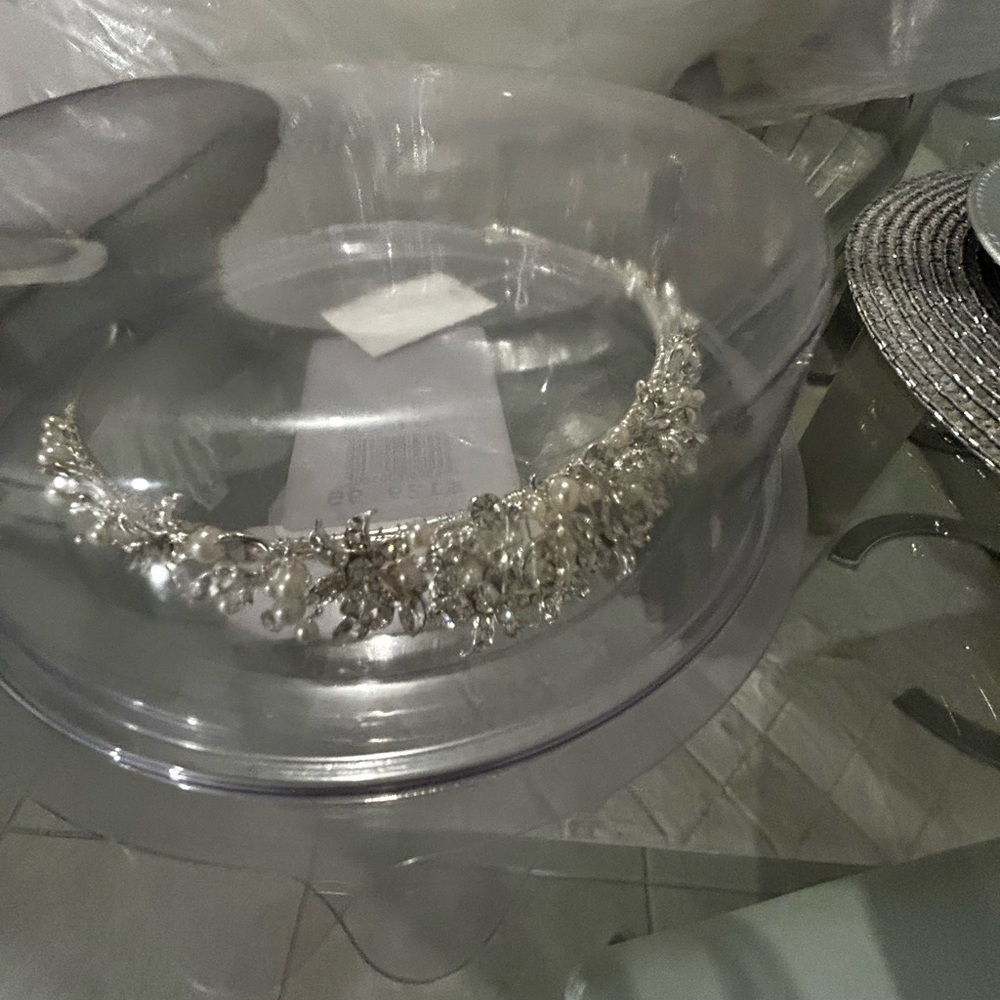 David’s Bridal NEW
Wedding dress -includes everything in picture (veil, crown) - Picture 10 of 15